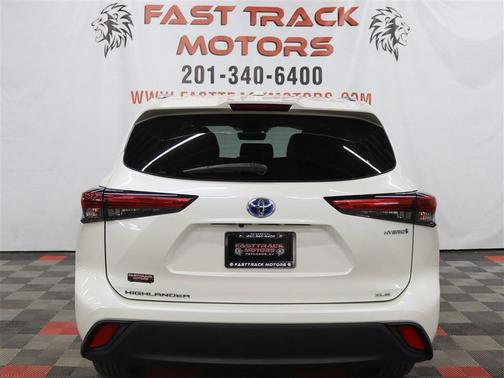 2020 Toyota Highlander Hybrid XLE