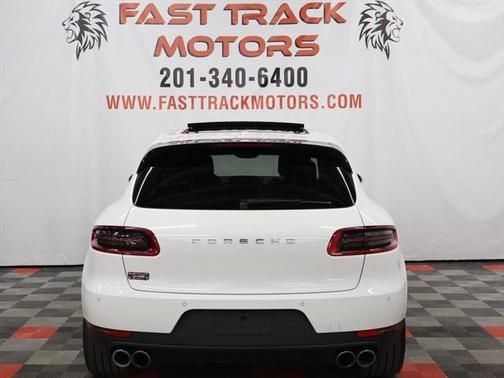 2018 Porsche Macan Base