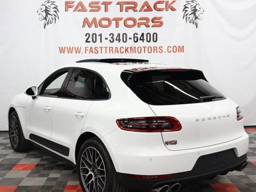 2018 Porsche Macan Base