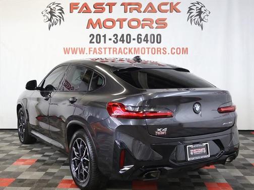 2023 BMW X4 xDrive30i