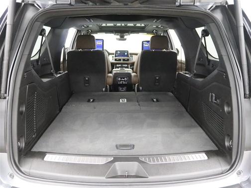 2022 Chevrolet Suburban 4WD High Country
