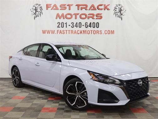 2024 Nissan Altima SR FWD