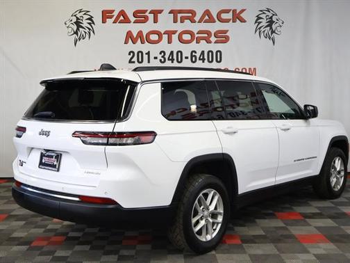 2022 Jeep Grand Cherokee L Laredo