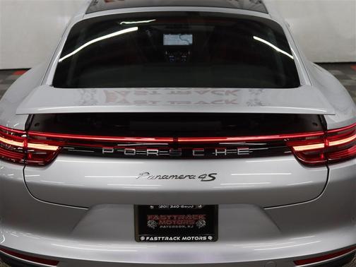 2018 Porsche Panamera 4S