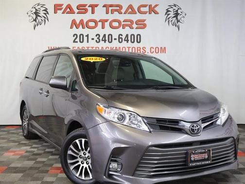 2020 Toyota Sienna XLE