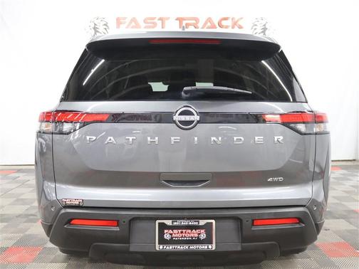2022 Nissan Pathfinder S 4WD