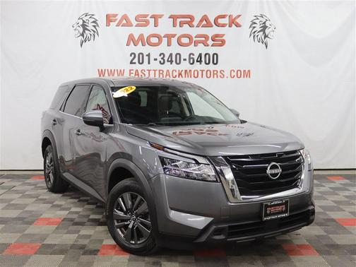 GRAY 2022 Nissan Pathfinder S 4WD