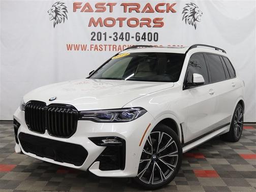2022 BMW X7 M50i