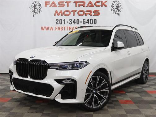 2022 BMW X7 M50i