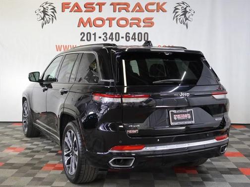 2022 Jeep Grand Cherokee Overland