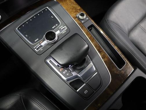 2018 Audi Q5 2.0T Premium Plus