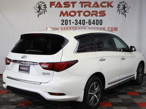 2017 INFINITI QX60 Base