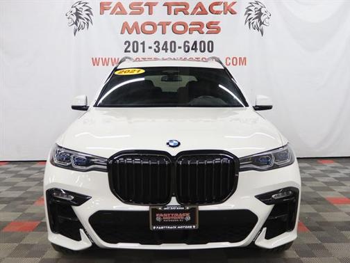 2021 BMW X7 M50i