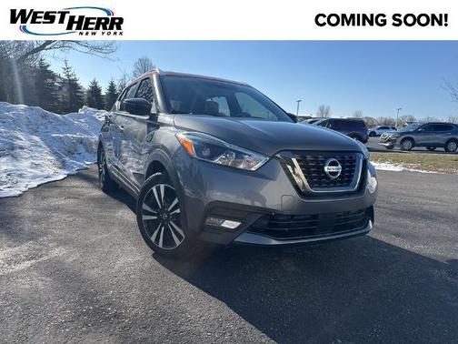 2020 Nissan Kicks SR