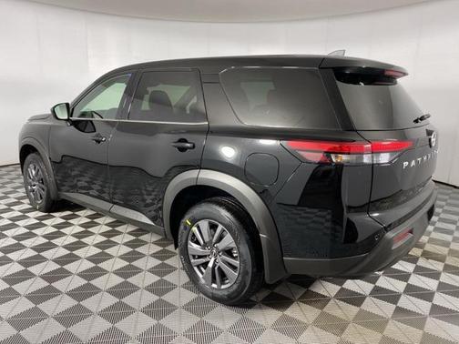 2025 Nissan Pathfinder S 4WD