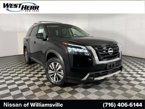 2025 Nissan Pathfinder SL 4WD