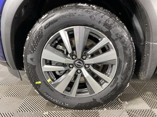 2025 Nissan Pathfinder SL 4WD