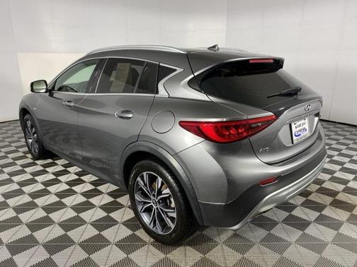 2018 INFINITI QX30 Premium