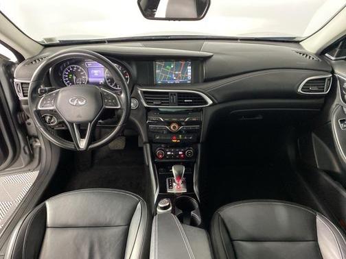 2018 INFINITI QX30 Premium