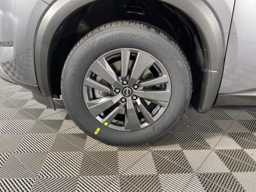 2025 Nissan Pathfinder S 4WD