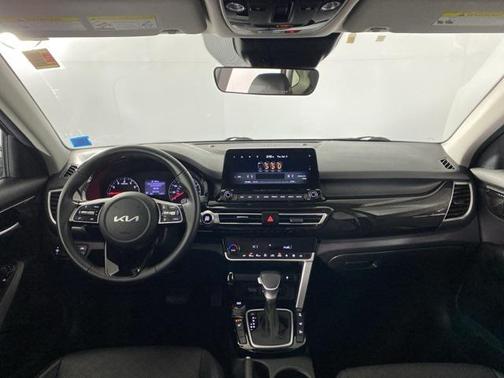 2022 Kia Seltos EX