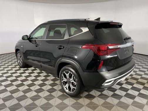 2022 Kia Seltos EX