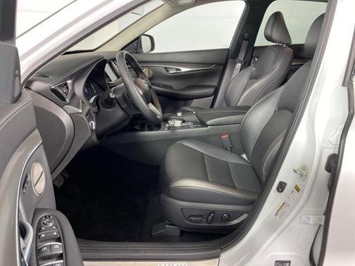 2024 INFINITI QX50 LUXE AWD