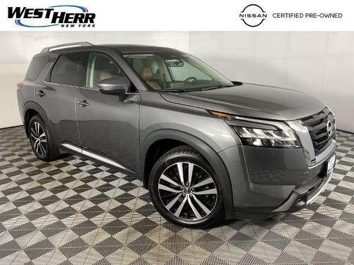 2023 Nissan Pathfinder Platinum