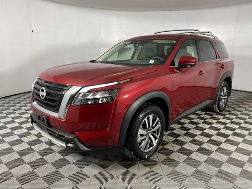 2025 Nissan Pathfinder SL 4WD