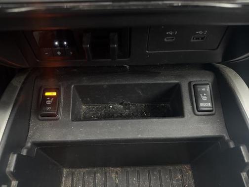 2024 Nissan Titan XD SV