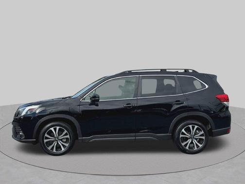 Crystal Black Silica 2023 Subaru Forester Limited