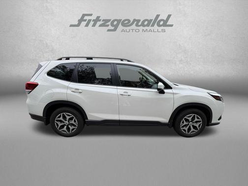 Crystal White Pearl 2023 Subaru Forester Premium