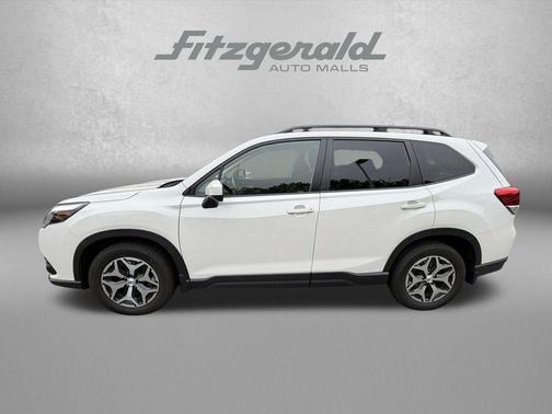 Crystal White Pearl 2023 Subaru Forester Premium