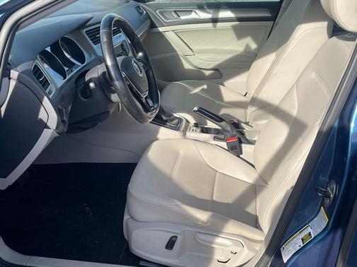 2015 Volkswagen Golf Auto TSI S w/Sunroof