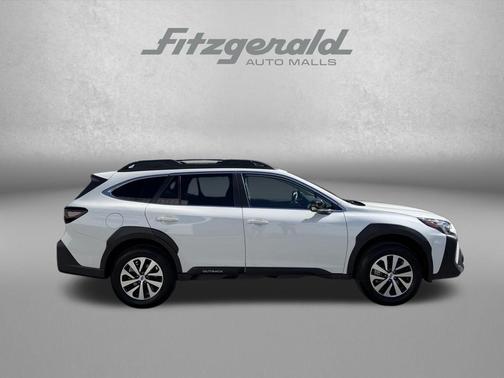 Crystal White Pearl 2025 Subaru Outback Premium