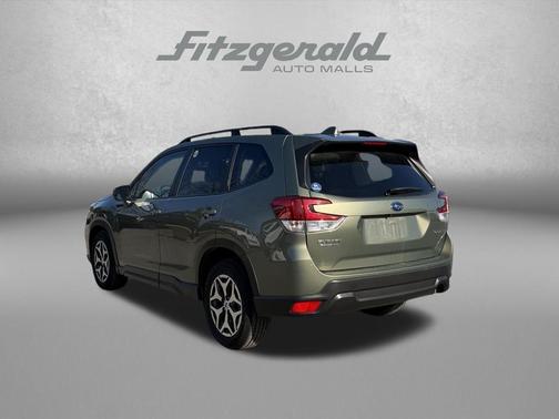 Jasper Green Metallic 2019 Subaru Forester Premium