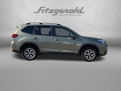 Jasper Green Metallic 2019 Subaru Forester Premium