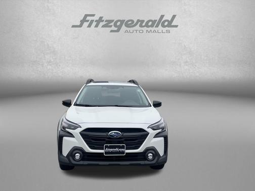 Crystal White Pearl 2025 Subaru Outback Onyx Edition XT