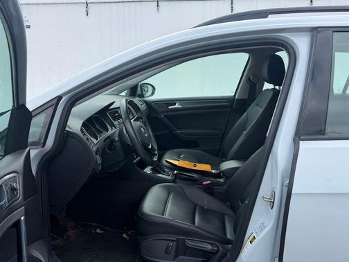 2019 Volkswagen Golf SportWagen TSI SE