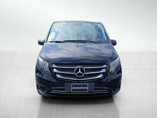 2017 Mercedes-Benz Metris Base