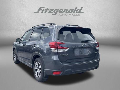Magnetite Gray Metallic 2023 Subaru Forester Premium