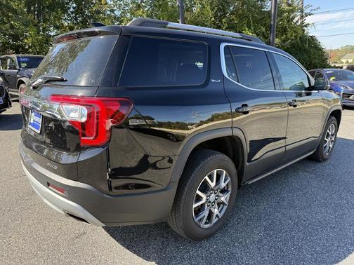2023 GMC Acadia AWD SLT