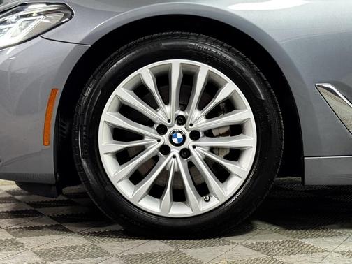 2022 BMW 530 i xDrive