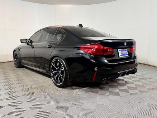 Black Sapphire Metallic 2019 BMW M5 Competition