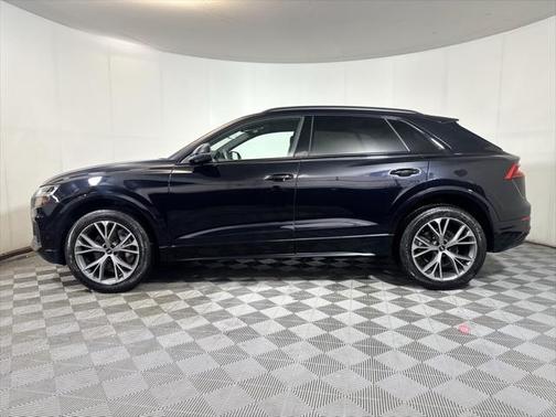 2021 Audi Q8 55 Premium