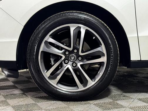 2017 Acura MDX 3.5L w/Advance Package