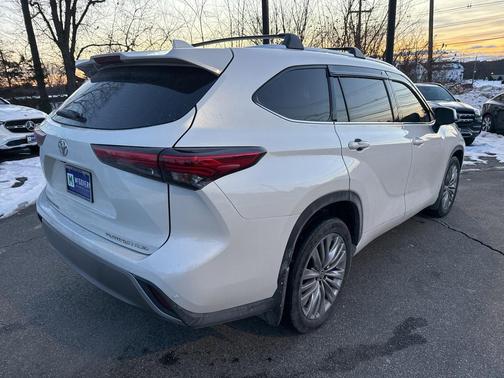 2021 Toyota Highlander Platinum