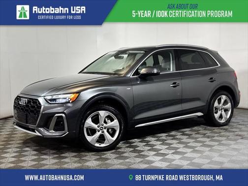 2022 Audi Q5 45 S line Premium Plus