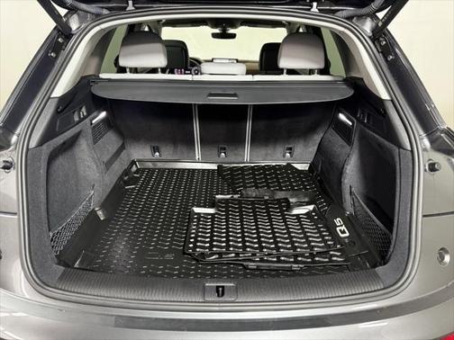 2022 Audi Q5 45 S line Premium Plus