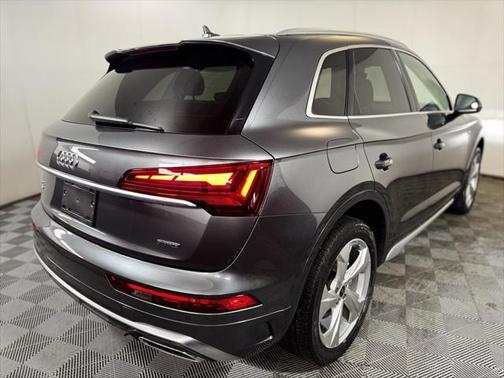 2022 Audi Q5 45 S line Premium Plus